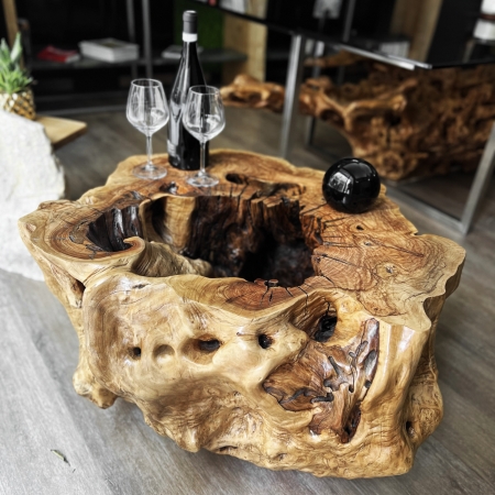 Immagini di Coffee Tables. Il Legno di Ulivo si fonde armoniosamente con altri materiali - CUORE d'ULIVO